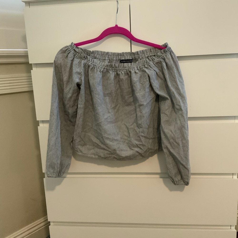 Long sleeve crop top